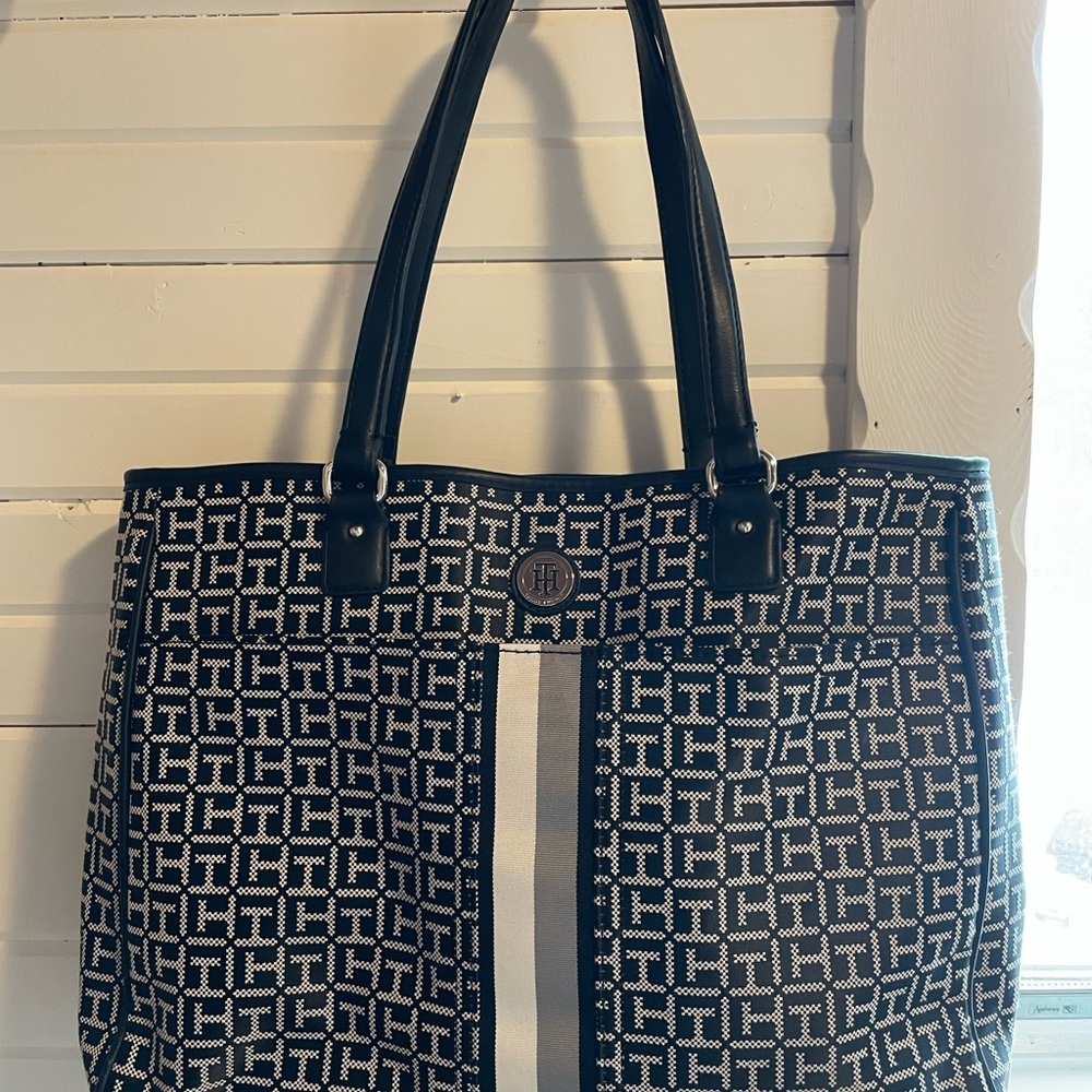 Tommy Hilfiger Black White Signature TH Logo Large Tote Shoulder Bag $108